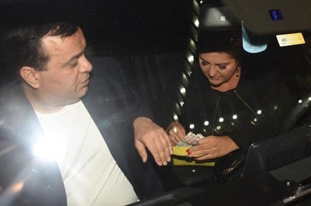 Birisine bir şey ısmarlamak ya da ufak tefek hesaplara girmemek bir nevi alışkanlığımız haline geldi.