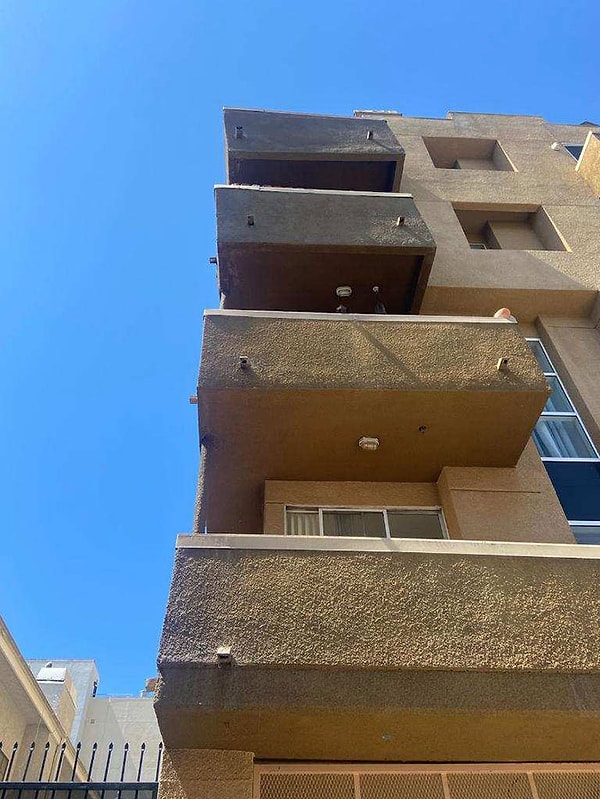 19. Эти балконы многое повидали...