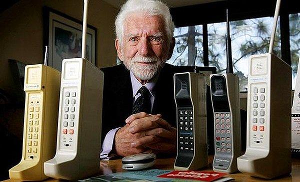 7. Dünyadaki ilk cep telefonları: