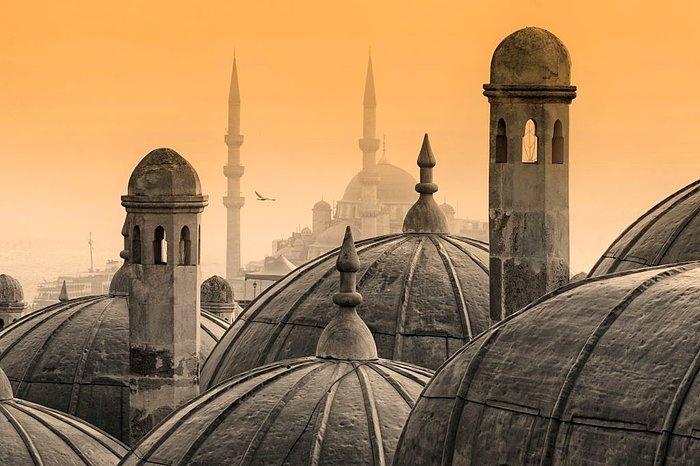 İlk Osmanlı Medresesi Hangi Hükümdar Döneminde Nerede Kurulmuştur?