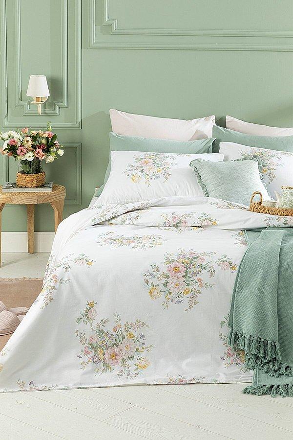 12. English Home'dan pamuklu nevresim seti ferah rengi ile yatak odanızın rengini açacak!