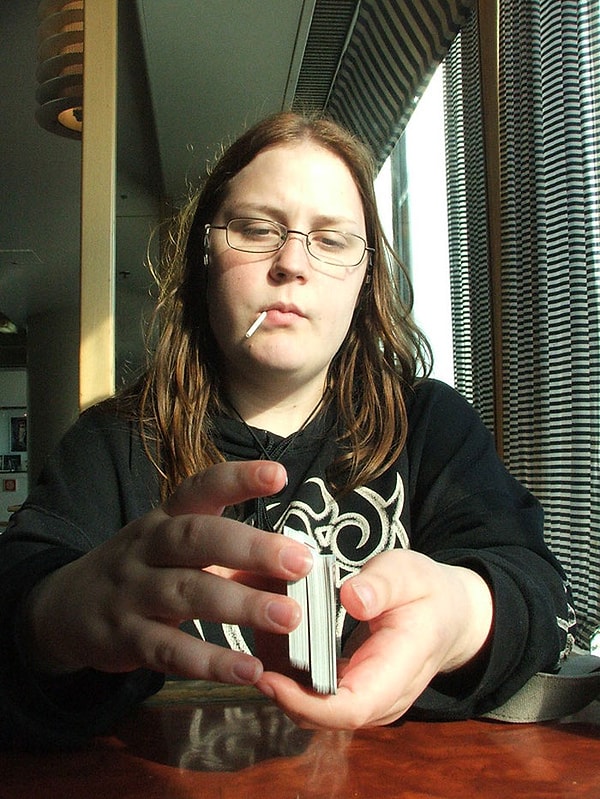 4. Если вы перетасовываете колоду карт, статистически вероятно, что вы перетасовали их в порядке, которого никогда раньше не было и больше никогда не будет. По сути, вы были первым человеком в истории, который перемешал их именно в такой последовательности