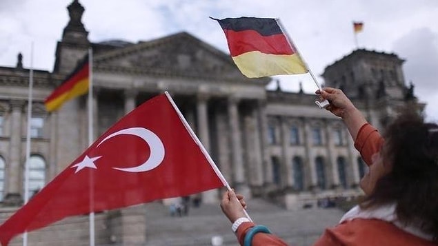 'Ülkeler iletişimde'