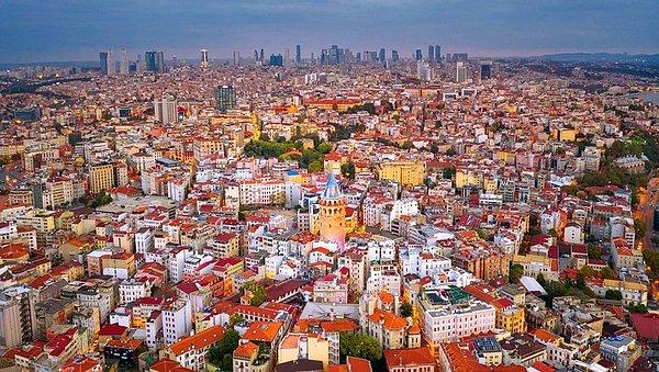 İstanbul'da son dönemlerde kira fiyatları öyle bir arttı ki, kapalı olan herhangi bir alan için dudak uçuklatıcı kiralar talep ediyorlar. Bir her geçen gün bu duruma biraz daha şaşırırken, viral olan bir ev ilanı ile yok artık dedik.