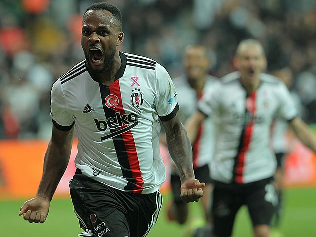 64. dakikada Beşiktaş, Larin'in golüyle 2-1 öne geçti