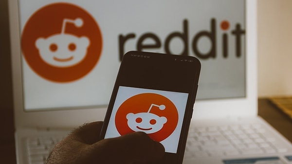 Hali hazırda Reddit, 2005'deki başlangıcından beri olumsuz oyları kullanıyor. Facebook da 2018'de benzer bir test yaptı, ancak bu özellik kalıcı olmadı. Instagram ise hizmetle ilişkili olumsuz baskının bir kısmını ortadan kaldırmanın bir yolu olarak kullanıcıların beğenileri gizlemesine izin veriyor.