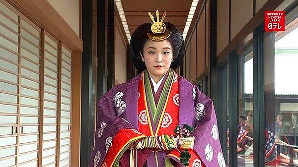 Geçtiğimiz yıllarda evlenmeye karar veren Japon Prenses Mako, sevdiği adamla evlenebilmek için kraliyet unvanlarından vazgeçmişti.