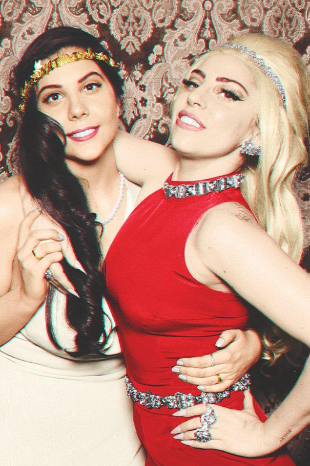 17. Lady Gaga ve kardeşi Natali Germanotta