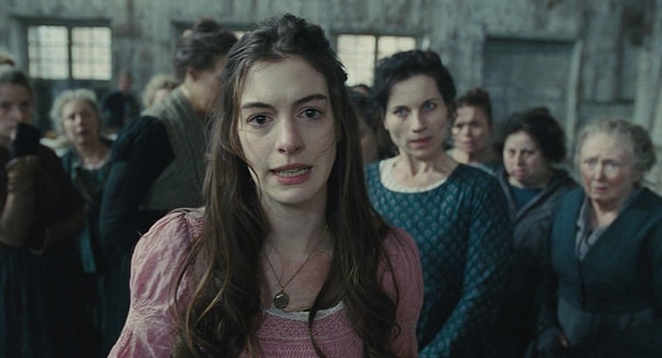 8. Anne Hathaway, Les Misérables filmi için Fantine rolünde.