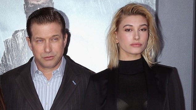 3. Hailey Bieber, buğulu bakışları ve dudaklarıyla babası Stephen Baldwin'in kopyası resmen.