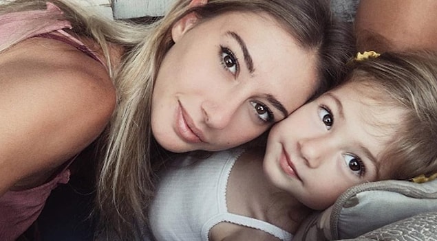 14. Şeyma Subaşı'yla Acun Ilıcalı'nın kızları Melisa annesine olan benzerliğiyle dikkat çekiyor.