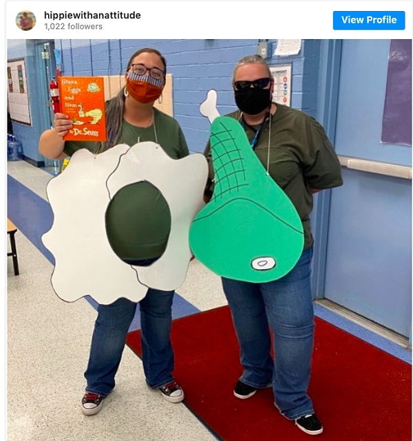 16. Эта беременная женщина и ее коллега, одетые как зеленые яйца и ветчина.