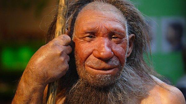 4. Neandertaller hayatını kaybeden bireyleri toprağa gömen ilk insan türüdür.