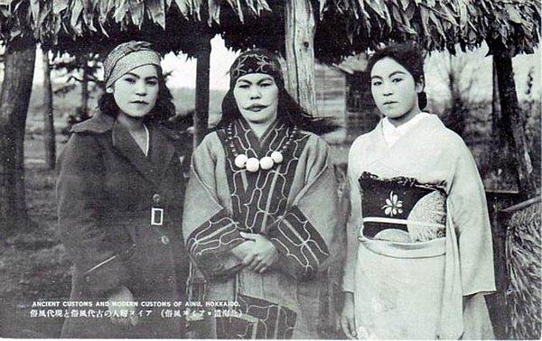 9. Japonya'da 2019 yılında resmi olarak tanınan Ainu yerli halkı bulunmaktadır.