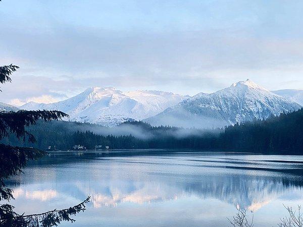 13. Alaska'da 3 milyon tane isimsiz doğal göl bulunmaktadır.