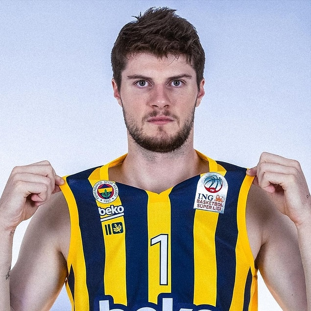 Metecan James Birsen Kimdir?
