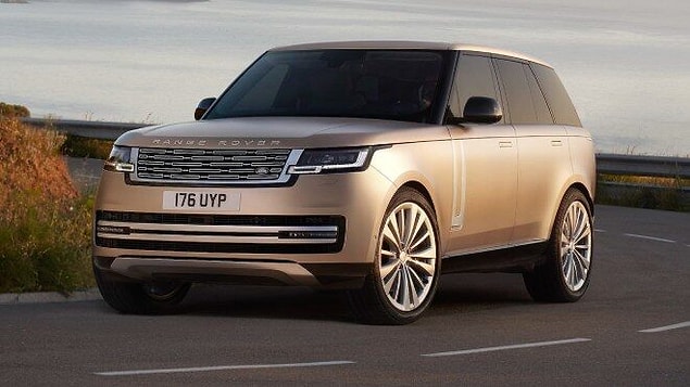 Önceki modellere göre çok daha hafif bir gövdeye sahip olan Range Rover, benzinli ve dizel seçenekleri ile kullanıcılara sunulacak.