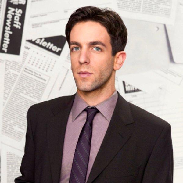 Efsanevi dizinin hem yazar kadrosunda hem de oyuncu kadrosunda bulunan Novak, dizide de Ryan Howard karakterine hayat vermişti.
