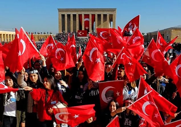 Cumhuriyet Fikir Serbestliği Taraftandır. Samimî ve Meşru Olmak Şartıyla, Her Fikre Hürmet Ederiz. Her Kanaat Bizce Muhteremdir.