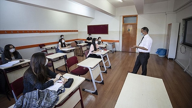 Öğrenciye az yardım