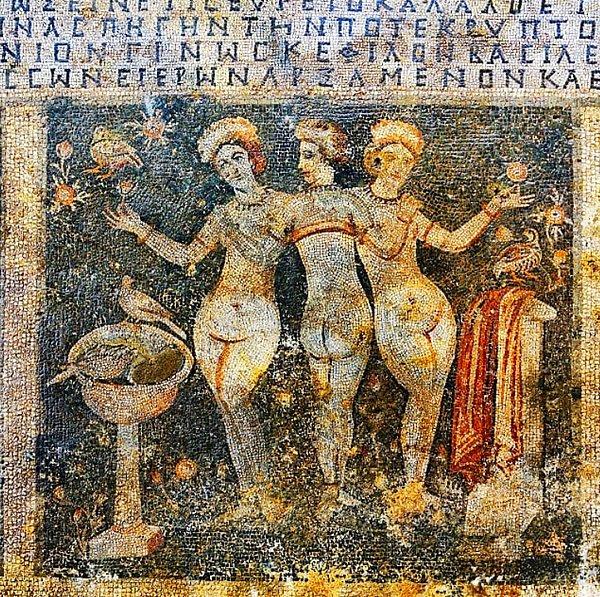 18. Tabanı Roma döneminden kalma mozaik olan Narlıkuyu Mozaik Müzesi...