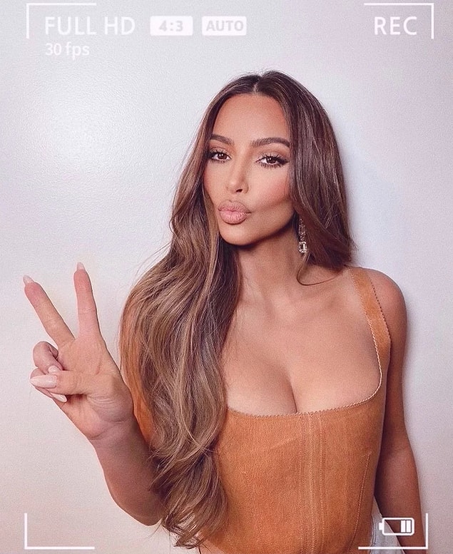 Kim Kardashian'dan Olay Fotoğraf