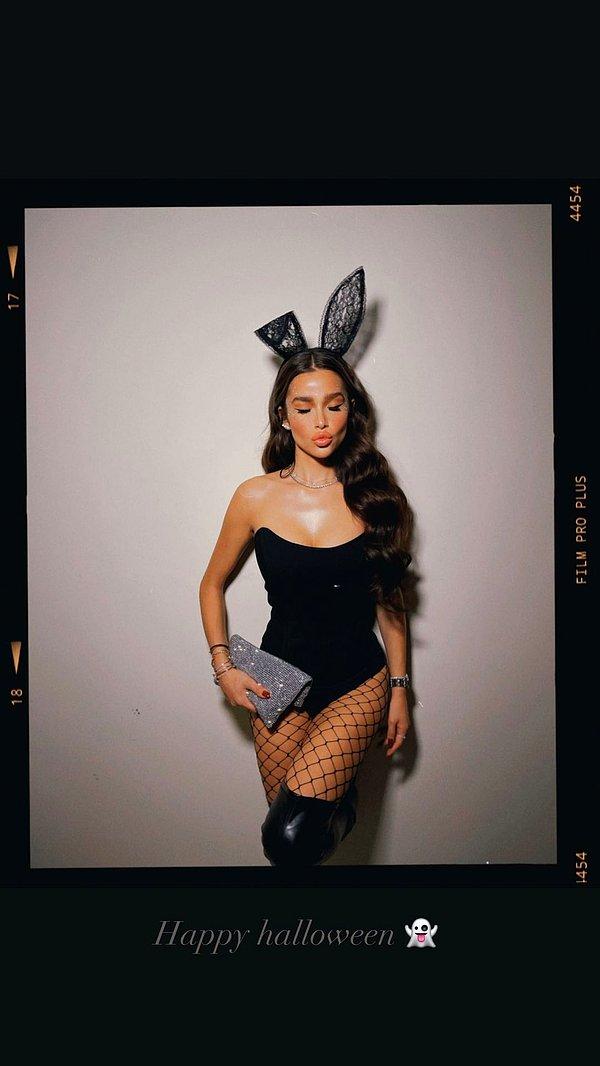 8. Ezgi Fındık, klasik bir kostüm haline gelen Playboy tavşanı kostümü giydi.