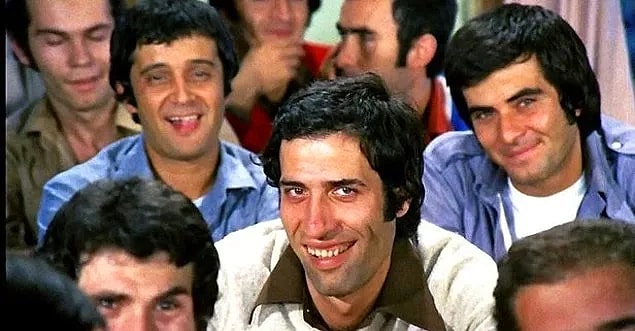 Hababam Sınıfı Sınıfta Kaldı Konusu Nedir?