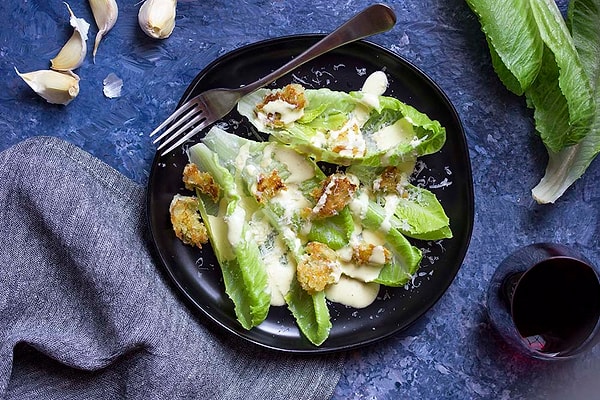 5. "Portekizli olduğum için tüm gün canım ne isterse yemeye alışkınım. Birleşik Krallık'a taşındığım zaman insanların ayaküstü salata gibi hafif öğünler atıştırdığını görünce inanamadım."