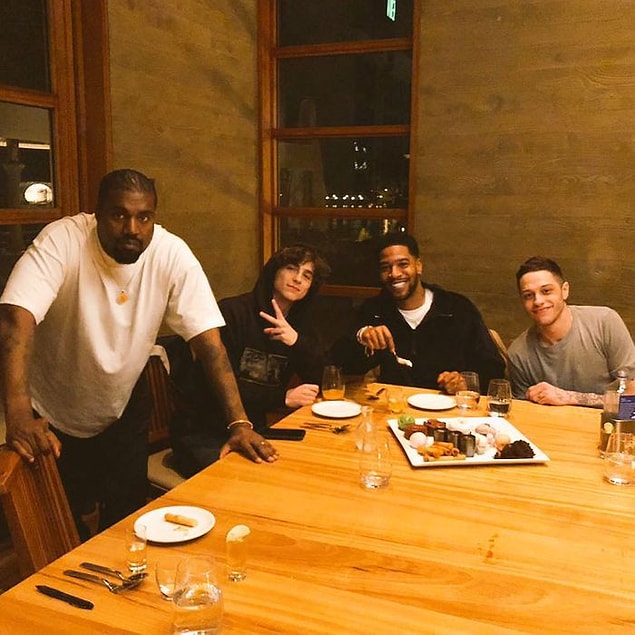 Daha önce Kanye West'i eleştiren ancak daha sonra bir araya gelip buzları eriten Pete Davidson, son yıllarda oldukça dikkat çeken bir isim.
