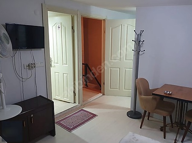 Ayrıca epey de lüks ve şık olduğu iddia ediliyor bu evin. Peki gerçekten de öyle mi gelin bi’ bakalım!