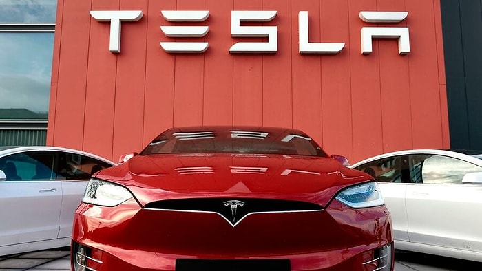 Güvenlik Sorunu Nedeniyle: Tesla 12 Bin Aracını Geri Çağırdı