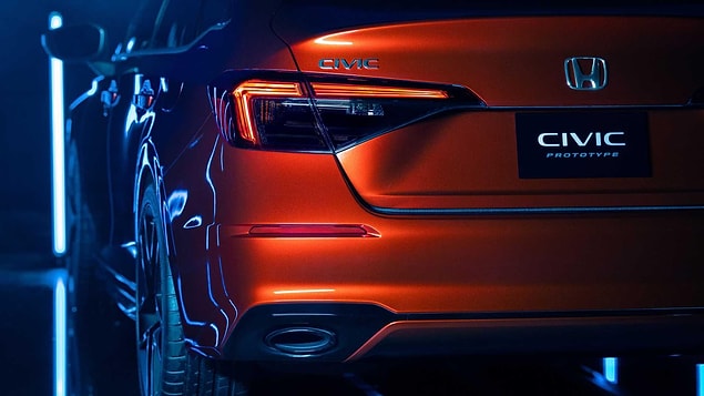 Honda'nın en sevilen modeli Civic'in 2021 versiyonu en sonunda ülkemize geldi.