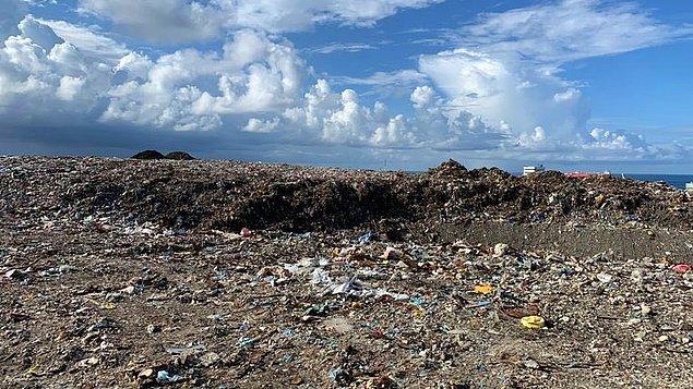 15. Dünyanın en gözde tatil yerlerinden olan Maldivler'in adeta çöplük adasına döndüğünü kanıtlayan fotoğraf: