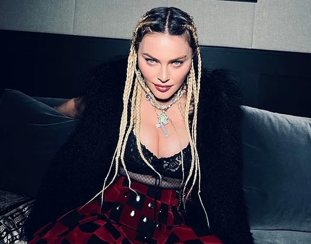 7. Madonna'nın Marilyn Monroe'nun ölmeden önceki pozlarını canlandırdığı fotoğraflar tepki çekti!