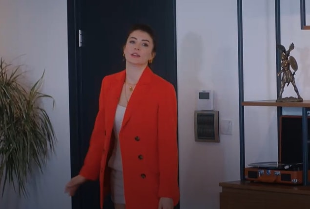 9. Çınar'ın teklifi ile ofise dönen Ozan ilk iş Esra'yı Ceo yardımcısı yaptı.
