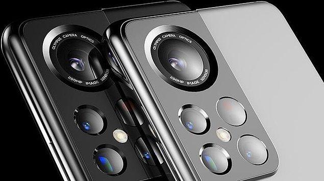 Özellikle üçlü kamera özelliği ile dikkatleri çeken Samsung S22'nin 50 megapiksel açılı kamera, 12 megapiksel ultra geniş açılı kamera ve 10 megapiksel telefoto lensi çok konuşulacak.