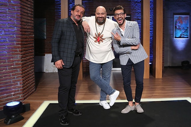 6. MasterChef'in jüri üyeleri Mehmet Yalçınkaya ile Somer Sivrioğlu arasında çıktığı iddia edilen maaş krizine Somer Sivrioğlu'ndan bir açıklama geldi...