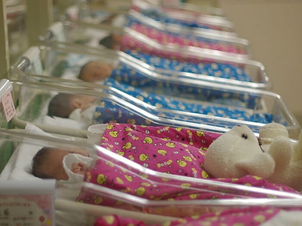 8. Мы не знали, что младенцы могут чувствовать боль до 1987 года. До того времени люди не применяли анестезию для младенцев