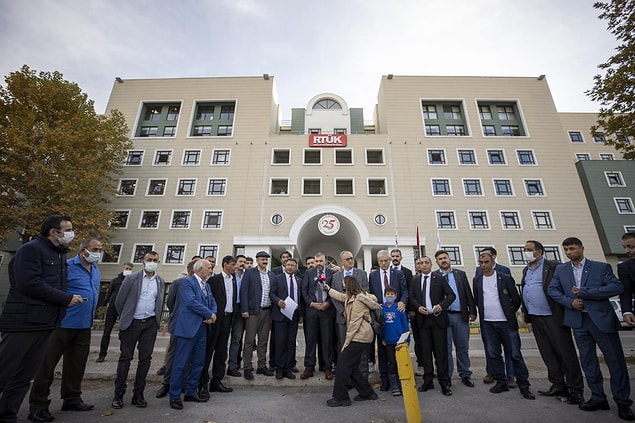 Diziyi Kınadı