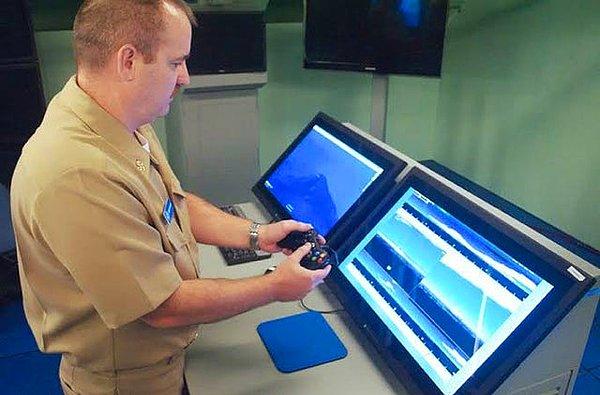 4. Amerika Birleşik Devletleri Donanması'na ait bazı denizaltılar, oyun konsollarıyla kontrol edilmektedirler.