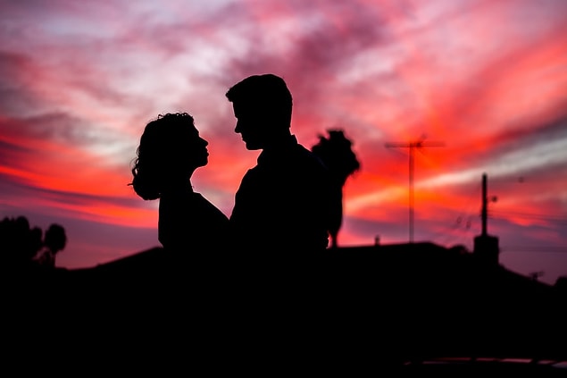 Ülkenin 'Romeo ve Juliet'inin 7 Kasım Pazar günü zehirli bir madde yuttuktan ve hastaneye götürüldükten sonra kritik durumda bulundukları ve vardıklarında ne yazık ki hayata veda ettikleri açıklandı.