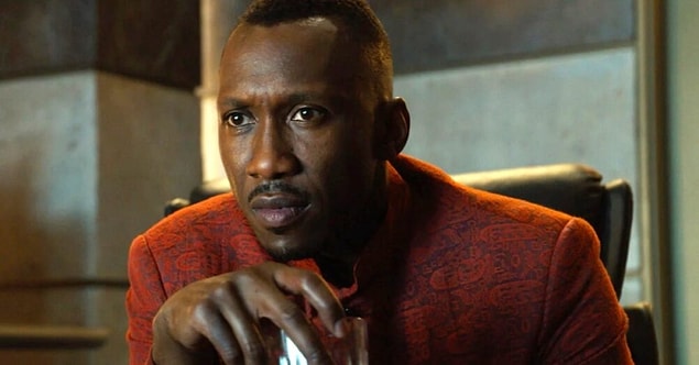 22. Vee son olarak jenerik sonrası klipte yakında vizyona girecek olan 'Blade' filminin başrolü Mahershala Ali’nin sesini duyuyoruz.