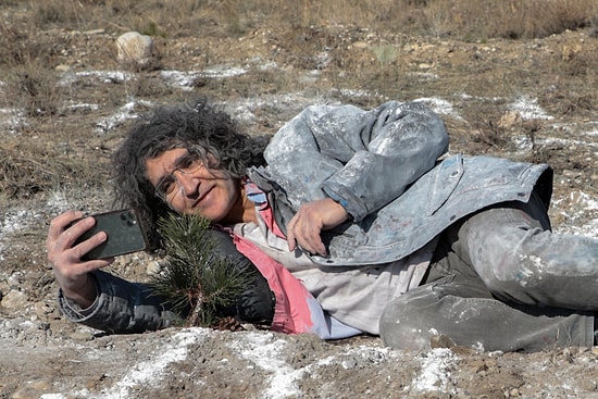 Dekan, Geçen Yıl Diktiği Fidana Bu Yıl Doğum Günü Yaptı