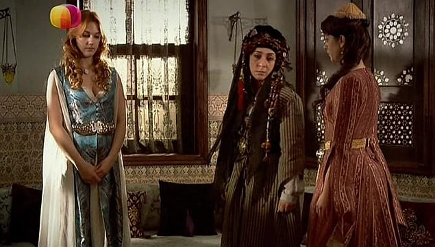 Kaya şimdiye dek ‘Kaynanalar’, ‘Abuzer Kadayıf’, ‘Babam ve Oğlum’, ‘Cinayet Süsü’, ‘Çarli’, ‘Bir Demet Tiyatro’, ‘7 Numara’, ‘Yabancı Damat’, ‘Kavak Yelleri’, ‘Avrupa Yakası’, ‘Türk Malı’ ve Muhteşem Yüzyıl gibi sevilen yapımlarda rol aldı.
