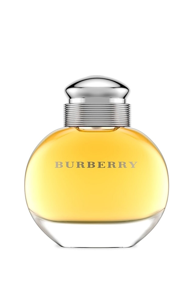 4. Burberry Classic Edp: Zamanın Ötesinde, Işıltılı ve Şehvetli.