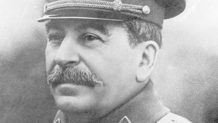 Josef Stalin Kimdir? Josef Stalin'in Hayatı ve Ölümü...