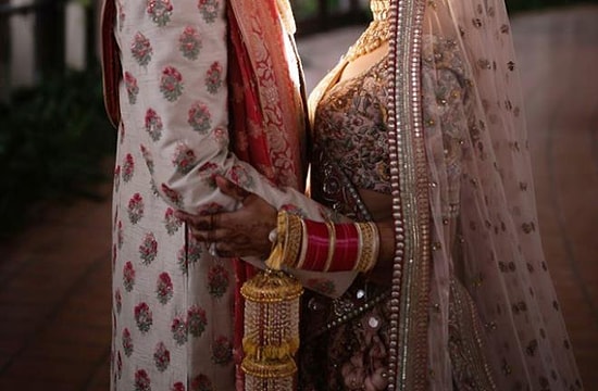 Такое может быть только в индийской мелодраме! Влюбленная пара, чей союз не одобрили родители, покончила жизнью