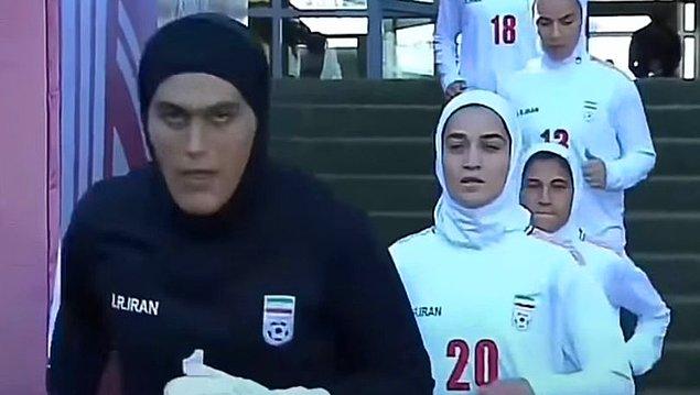 Ürdün Futbol Federasyonu, 25 Eylül'de oynanan kadınlar milli maçında penaltılarda kurtardığı gol ile takımına galibiyeti getiren İran'ın kalecisi Zohreh Koudaei ile ilgili gündemi karıştıran bir iddia ortaya attı.