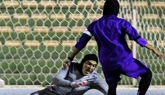 Federasyon, kalecisinin kadın değil erkek olduğunu belirterek cinsiyetini doğrulanması talep etti ve FIFA’ya şikayet etti.